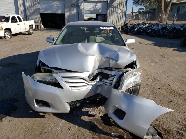 4T4BF3EK7BR160201 - 2011 TOYOTA CAMRY BASE SILVER photo 5