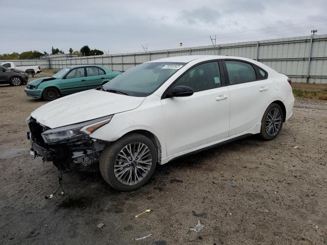 3KPF54AD6PE603430 - 2023 KIA FORTE GT LINE WHITE photo 1