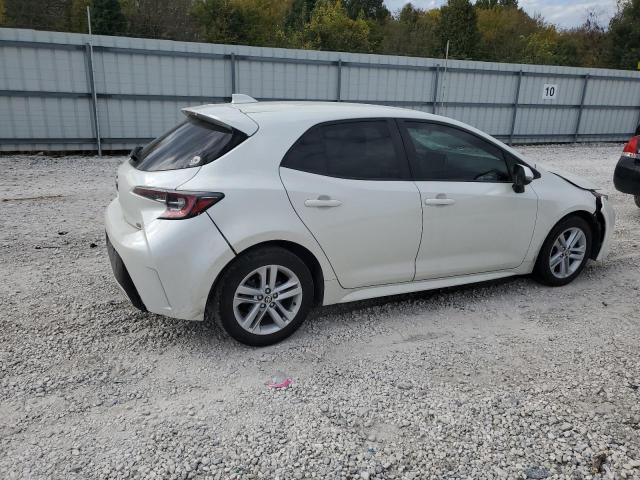 JTNK4RBE6K3010586 - 2019 TOYOTA COROLLA SE WHITE photo 3