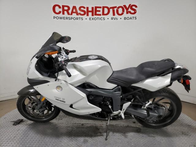 WB1050908BZV94157 - 2011 BMW K1300 S SILVER photo 3