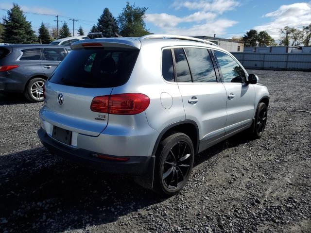 WVGBV7AXXGW523429 - 2016 VOLKSWAGEN TIGUAN S SILVER photo 3