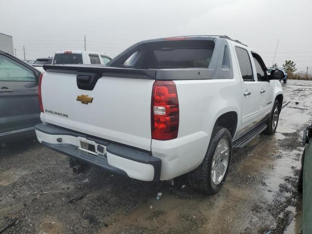 3GNTKEE79CG243288 - 2012 CHEVROLET AVALANCHE LS WHITE photo 3