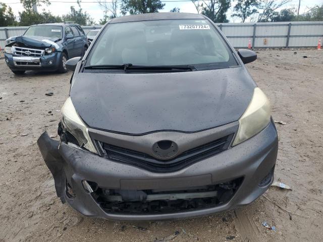 JTDJTUD31CD513665 - 2012 TOYOTA YARIS GRAY photo 5