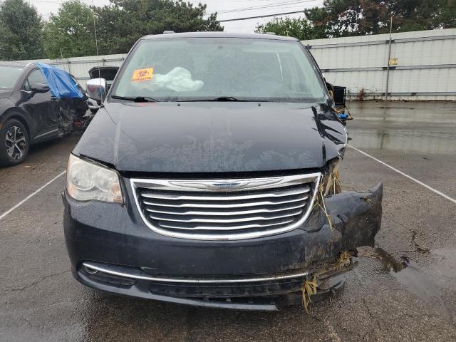 2C4RC1CG2ER365323 - 2014 CHRYSLER TOWN & COU TOURING L BLUE photo 5