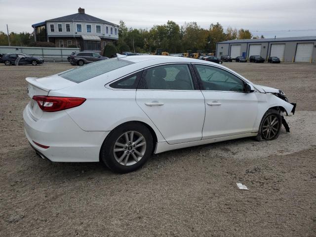 5NPE24AF9FH146063 - 2015 HYUNDAI SONATA SE WHITE photo 3