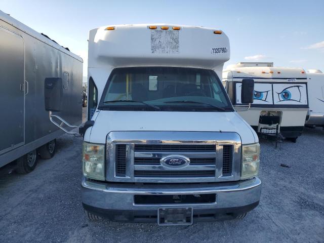 1FD4E45P98DA74243 - 2008 FORD ECONOLINE E450 SUPER DUTY CUTAWAY VAN WHITE photo 5