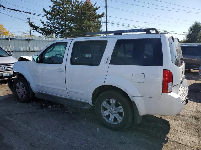 5N1AR18W65C738881 - 2005 NISSAN PATHFINDER LE WHITE photo 2