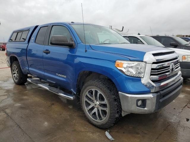 5TFUW5F15HX628040 - 2017 TOYOTA TUNDRA DOUBLE CAB SR/SR5 BLUE photo 4