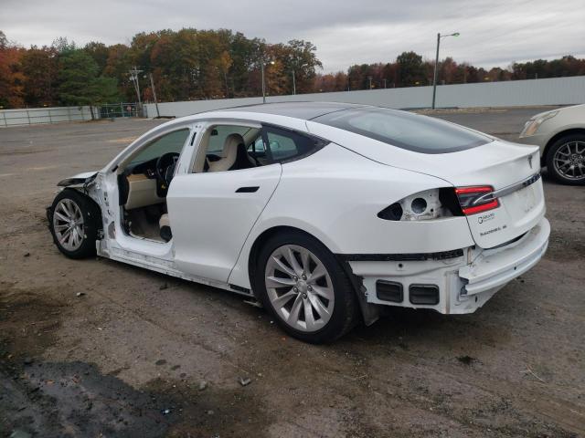 5YJSA1E29JF283880 - 2018 TESLA MODEL S WHITE photo 2