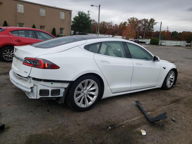 5YJSA1E29JF283880 - 2018 TESLA MODEL S WHITE photo 3