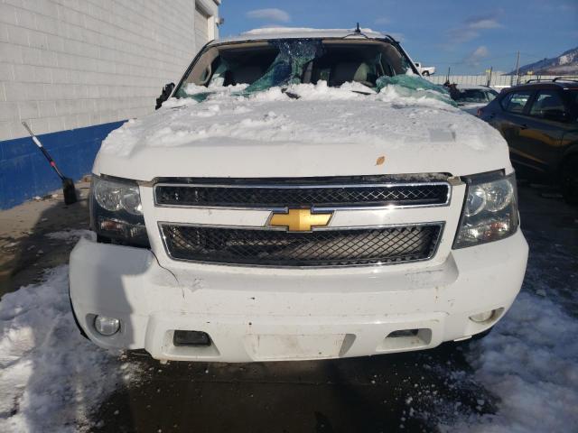 1GNSKBE06CR130055 - 2012 CHEVROLET TAHOE K1500 LT WHITE photo 5