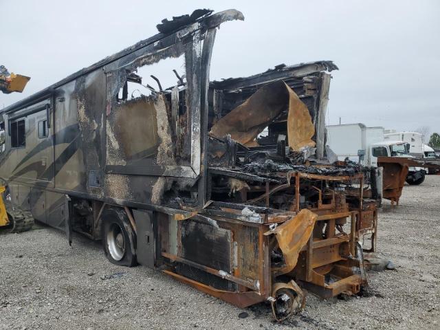 4UZABFCYX5CV20100 - 2005 FREIGHTLINER CHASSIS X LINE MOTOR HOME BURN photo 1