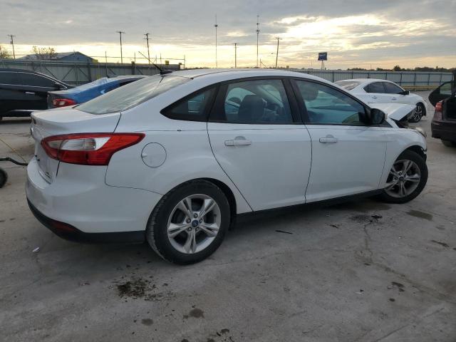 1FADP3F21EL154610 - 2014 FORD FOCUS SE WHITE photo 3