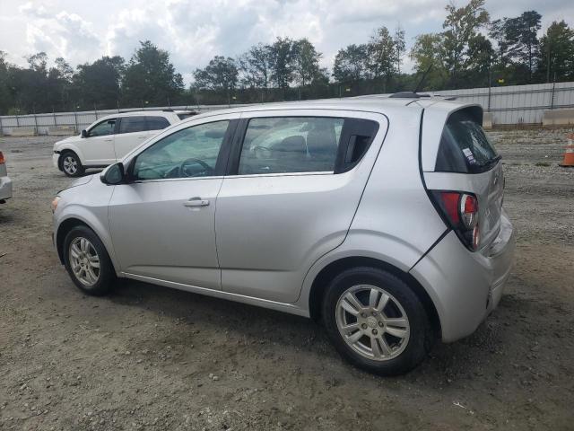 1G1JC6SH1G4151118 - 2016 CHEVROLET SONIC LT SILVER photo 2