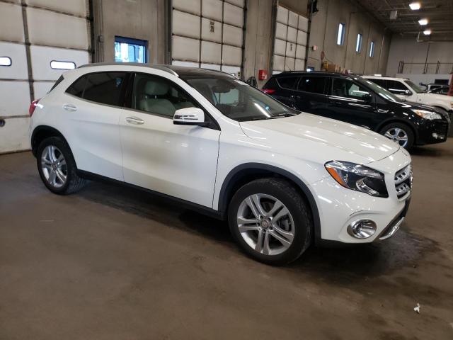 WDCTG4GB9JJ371428 - 2018 MERCEDES-BENZ GLA 250 4MATIC WHITE photo 4