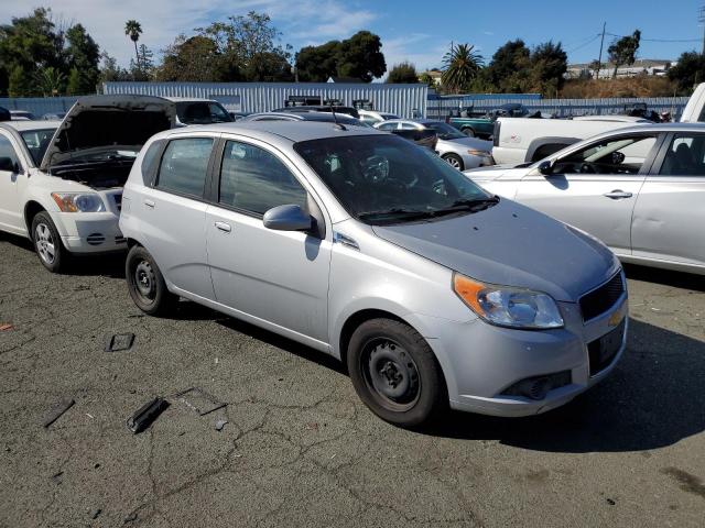 KL1TD6DE8AB097780 - 2010 CHEVROLET AVEO LS SILVER photo 4