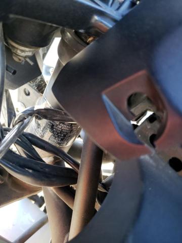 JKAEXEJ19HDA00571 - 2017 KAWASAKI EX650 J თეთრი ფოტო 10