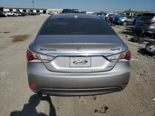 KMHEC4A41DA075405 - 2013 HYUNDAI SONATA HYBRID SILVER photo 6