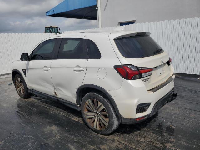 JA4APUAU8MU027495 - 2021 MITSUBISHI OUTLANDER ES WHITE photo 2