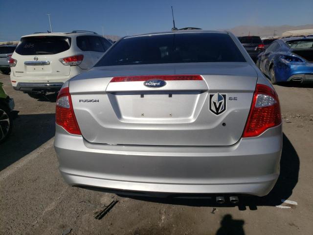 3FAHP0HA2CR187134 - 2012 FORD FUSION SE SILVER photo 6