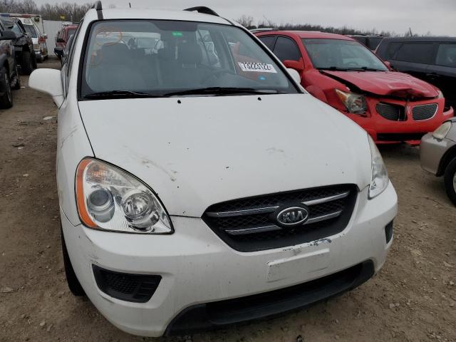 KNAFG528797258247 - 2009 KIA RONDO BASE WHITE photo 5