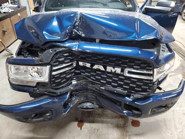 3C6UR5DL9NG196880 - 2022 RAM 2500 BIG HORN/LONE STAR BLUE photo 11