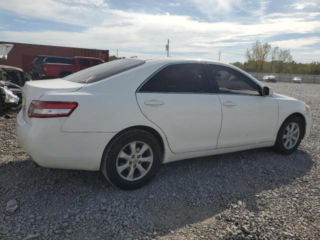 4T1BF3EK9BU750782 - 2011 TOYOTA CAMRY BASE WHITE photo 3