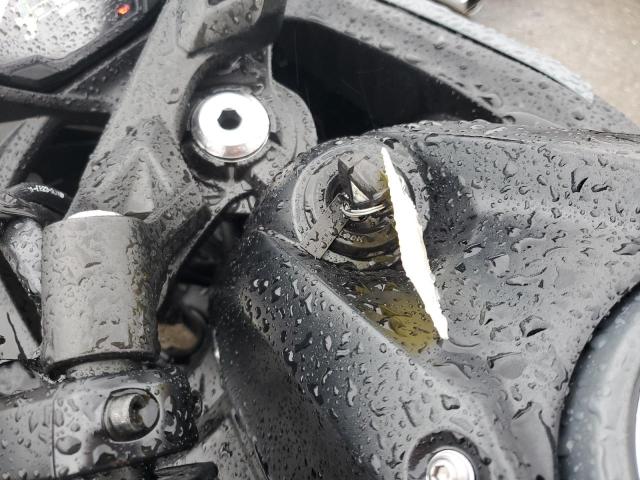 ML5EXER11RDAC3084 - 2024 KAWASAKI EX650 R Noir photo 8