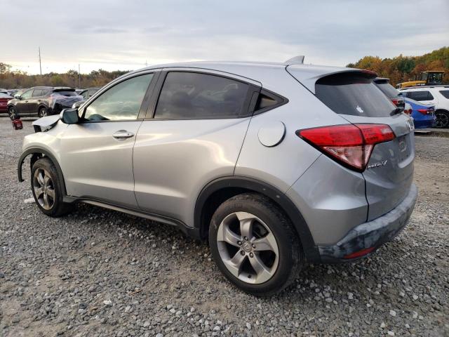 3CZRU6H31JG716541 - 2018 HONDA HR-V LX SILVER photo 2