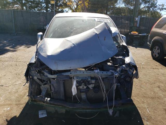 3N1BC1CPXCK285398 - 2012 NISSAN VERSA S GRAY photo 5