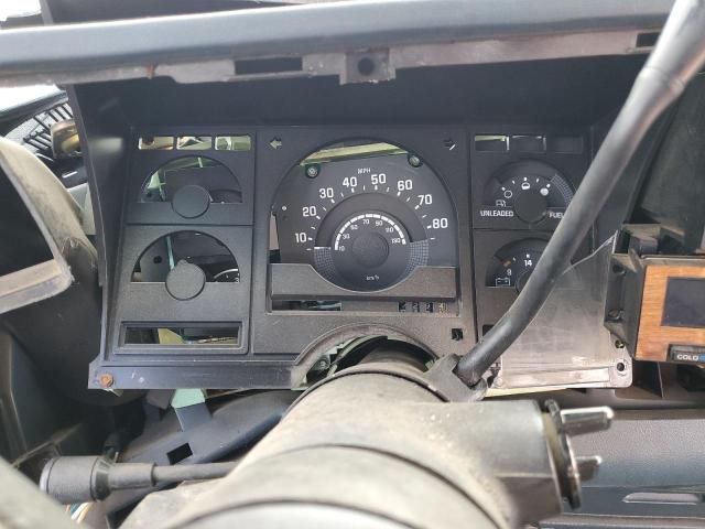 2GTFK29K3K1566696 - 1989 GMC SIERRA K2500 TWO TONE photo 9