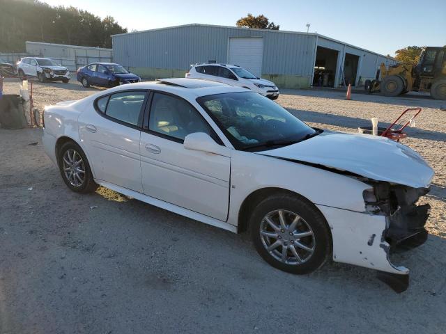 2G2WP552381151335 - 2008 PONTIAC GRAND PRIX WHITE photo 4