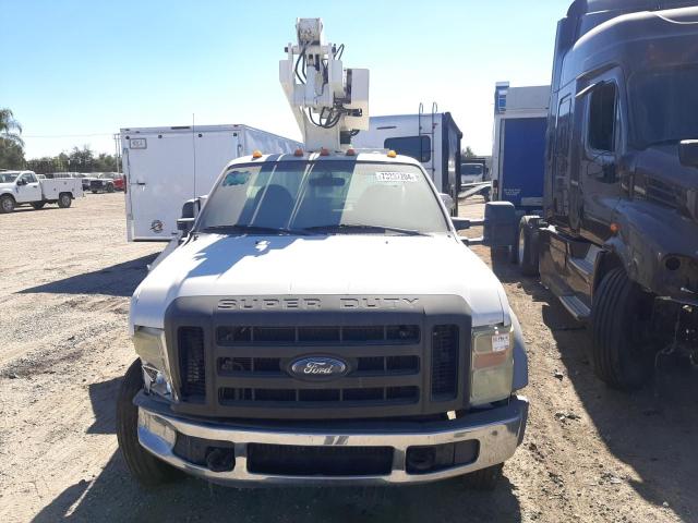 1FDXF46R68EC79863 - 2008 FORD F450 SUPER DUTY WHITE photo 5