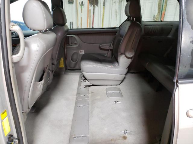 5TDZA22C94S179469 - 2004 TOYOTA SIENNA XLE SILVER photo 11