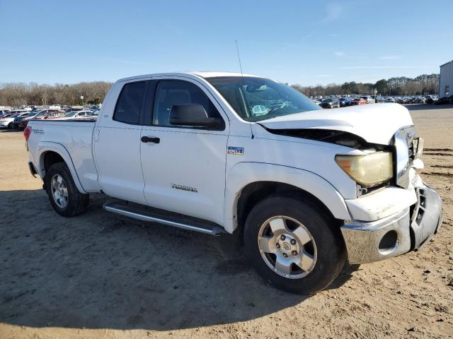 5TFRV54158X039968 - 2008 TOYOTA TUNDRA DOUBLE CAB WHITE photo 4