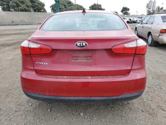 KNAFK4A6XG5572766 - 2016 KIA FORTE LX RED photo 6