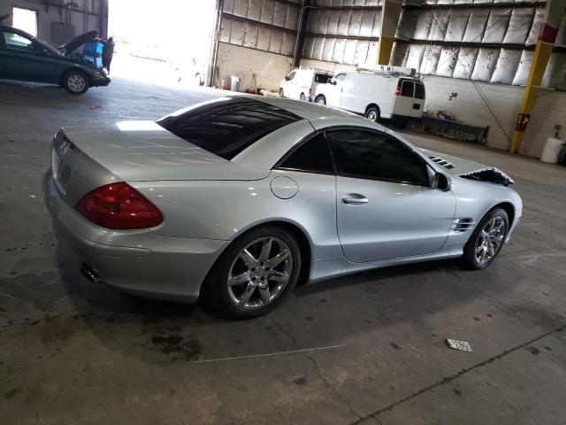 WDBSK75F63F024425 - 2003 MERCEDES-BENZ SL 500R SILVER photo 3