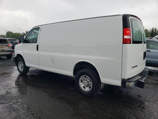 1GCWGAF71N1211905 - 2022 CHEVROLET EXPRESS G2 WHITE photo 2