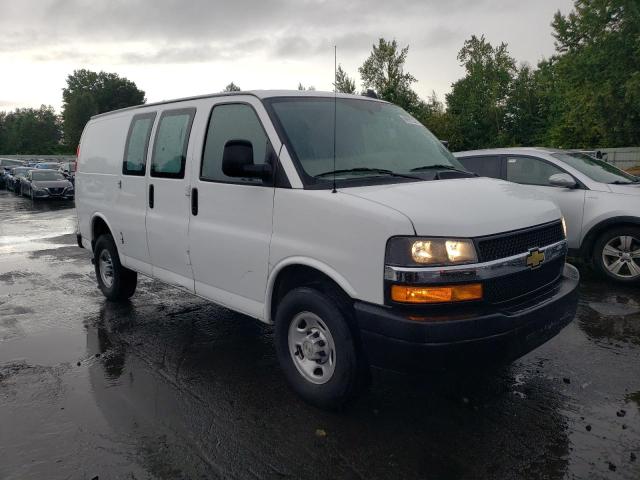 1GCWGAF71N1211905 - 2022 CHEVROLET EXPRESS G2 WHITE photo 4