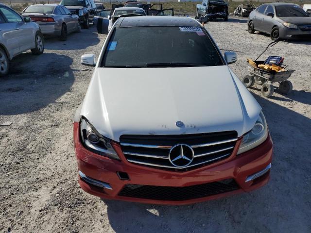 WDDGF4HB7DA870022 - 2013 MERCEDES-BENZ C 250 WHITE photo 5