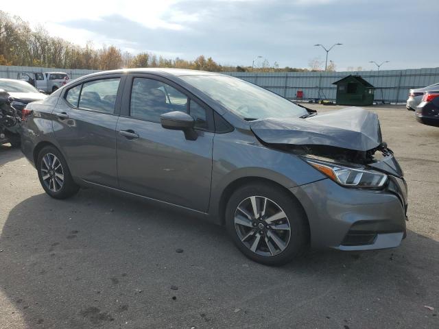 3N1CN8EV9ML884453 - 2021 NISSAN VERSA SV GRAY photo 4