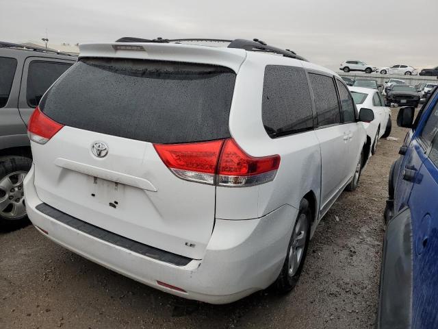 5TDKK3DC3DS316309 - 2013 TOYOTA SIENNA LE WHITE photo 3