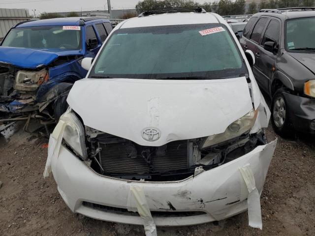 5TDKK3DC3DS316309 - 2013 TOYOTA SIENNA LE WHITE photo 5