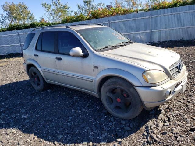 4JGAB74E71A227416 - 2001 MERCEDES-BENZ ML 55 SILVER photo 4