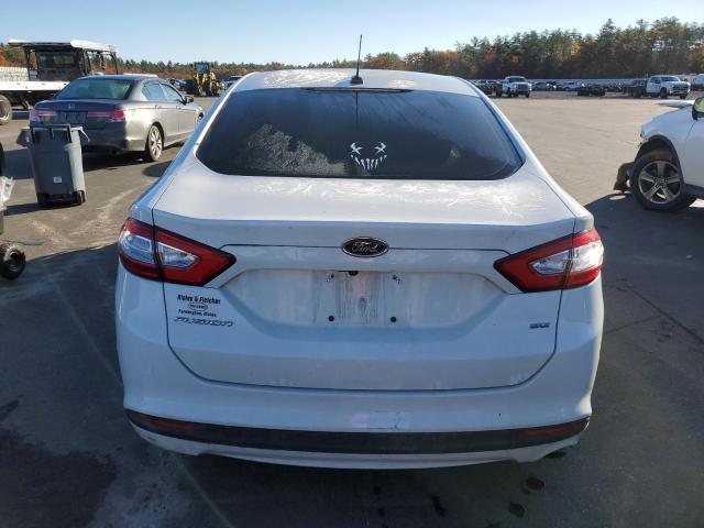 3FA6P0H78FR211534 - 2015 FORD FUSION SE WHITE photo 6