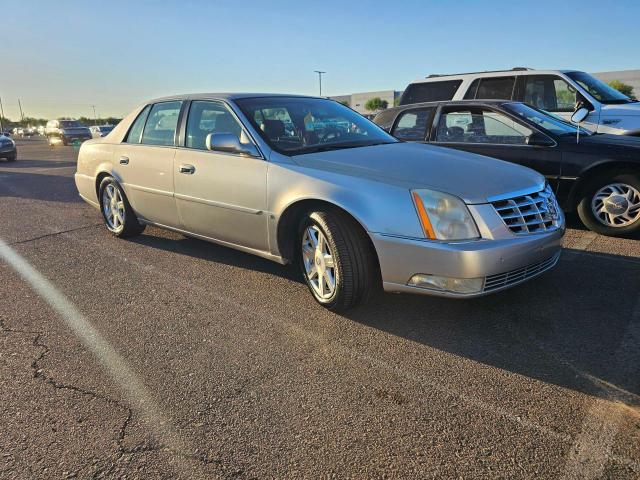 1G6KD57Y47U152715 - 2007 CADILLAC DTS SILVER photo 1