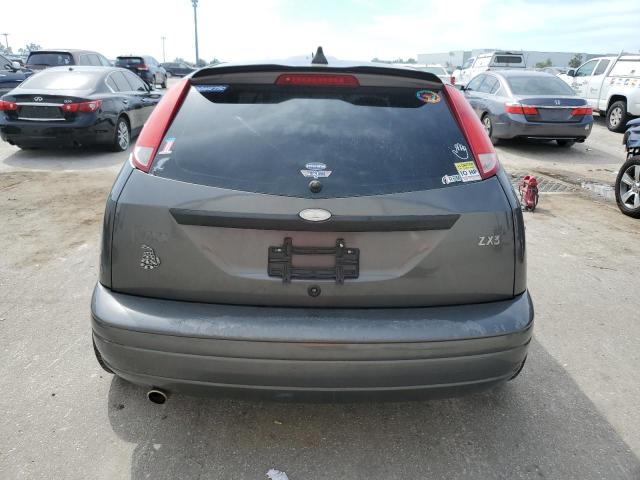 3FAFP31Z23R159939 - 2003 FORD FOCUS ZX3 GRAY photo 6