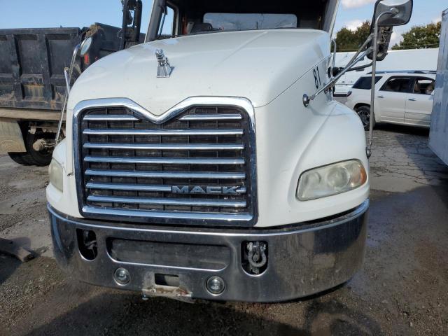 1M1AW09Y9GM058381 - 2016 MACK 600 CXU600 WHITE photo 7