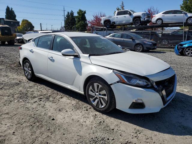 1N4BL4BVXKC164248 - 2019 NISSAN ALTIMA S WHITE photo 4