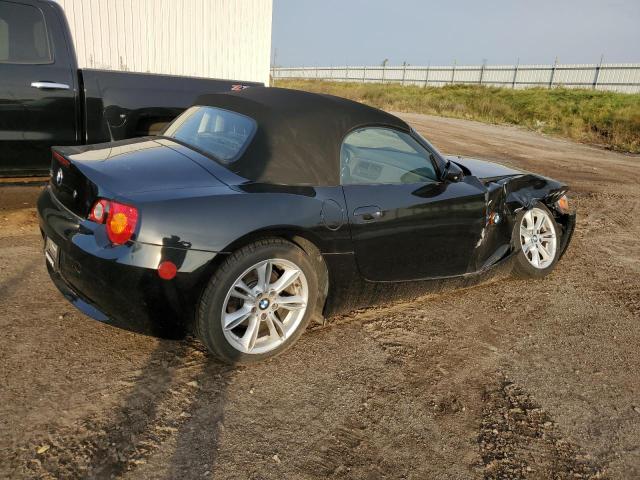 4USBT53514LU08977 - 2004 BMW Z4 3.0 BLACK photo 3